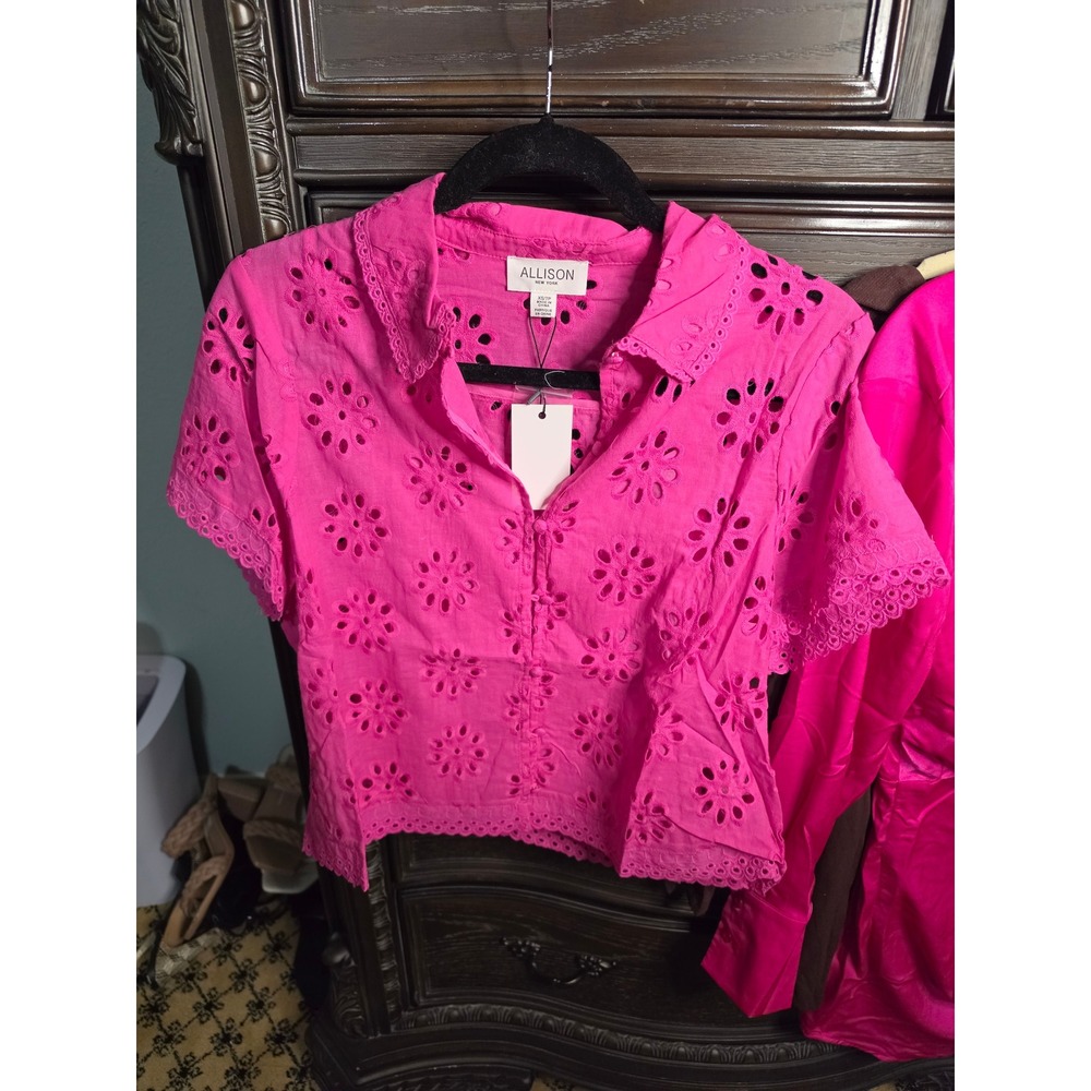 Allison New York Pink Eyelet Embroidered Cotton Button Front Top‎ XS New